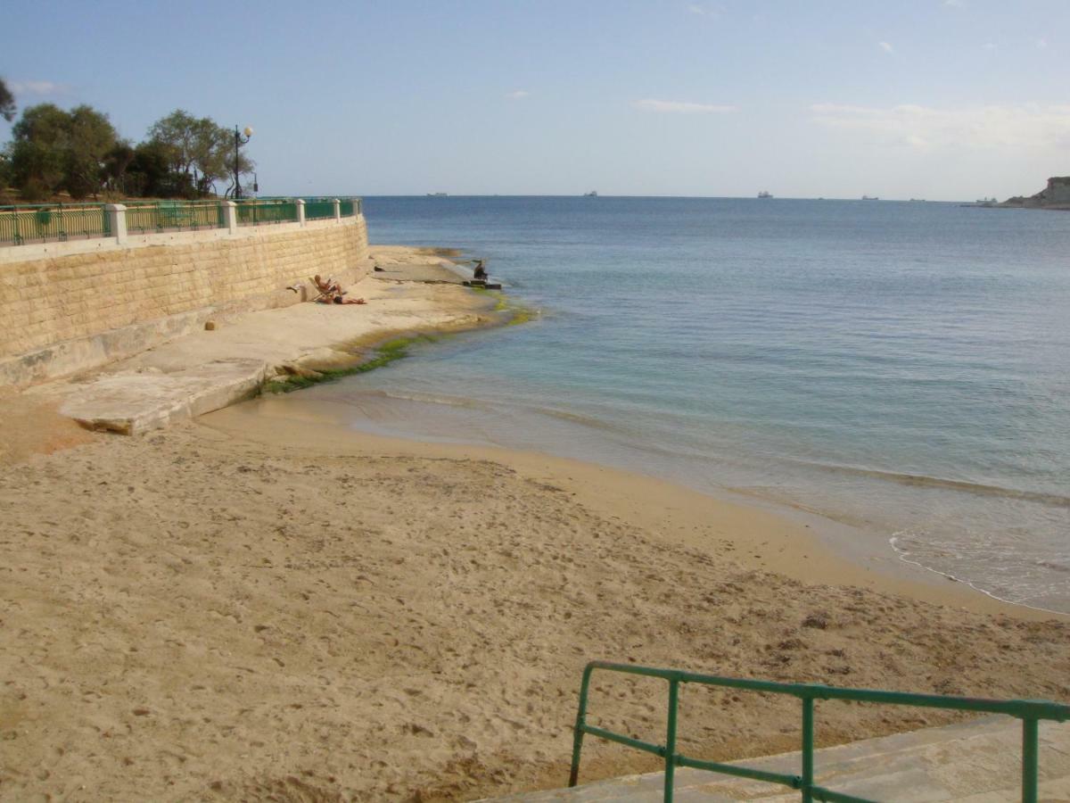 Sea Front Apartment Marsaskala Exterior photo